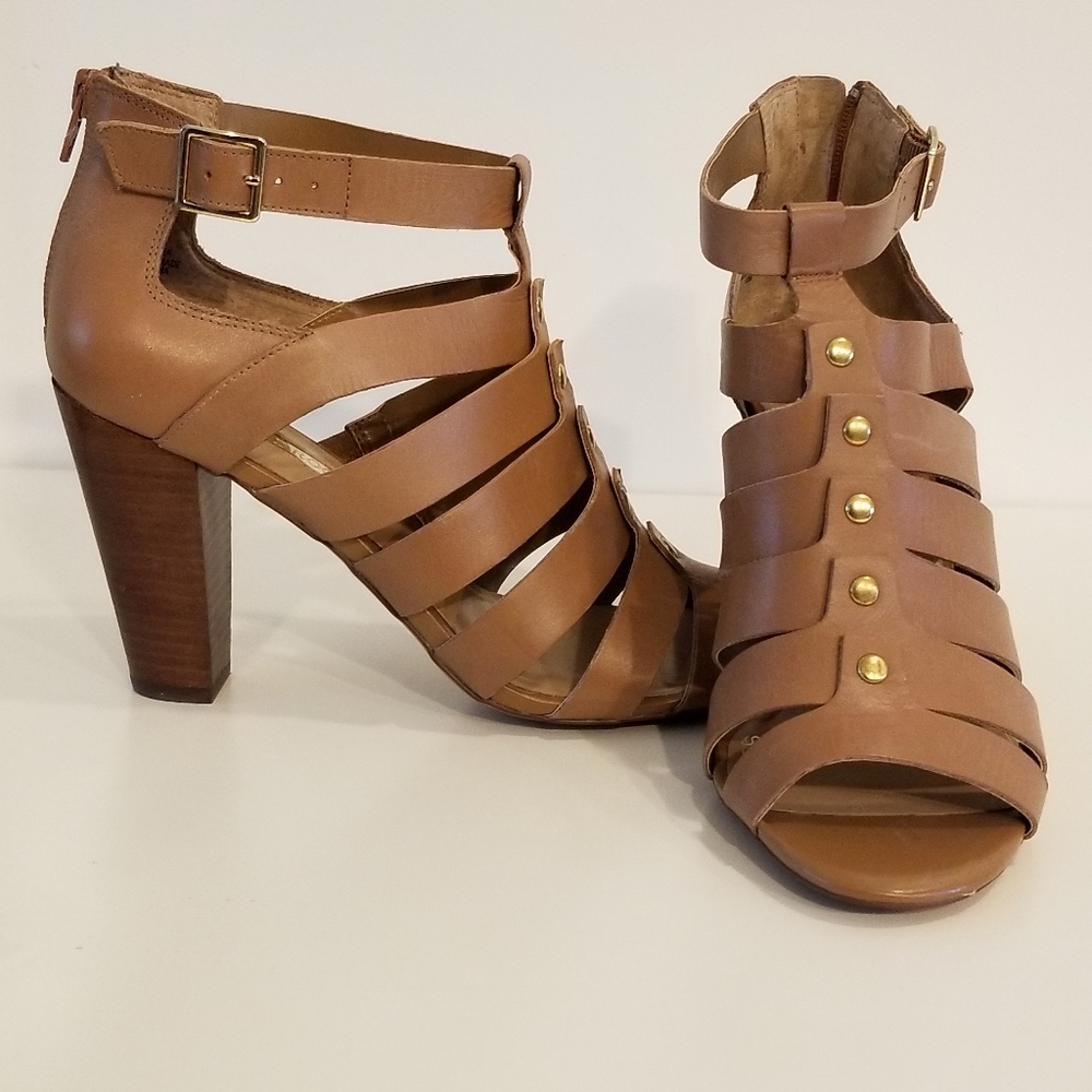 Audrey Brooke Sandal